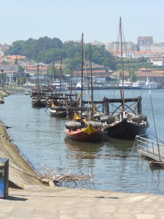 Chalands_tonneaux_de_Porto.jpg